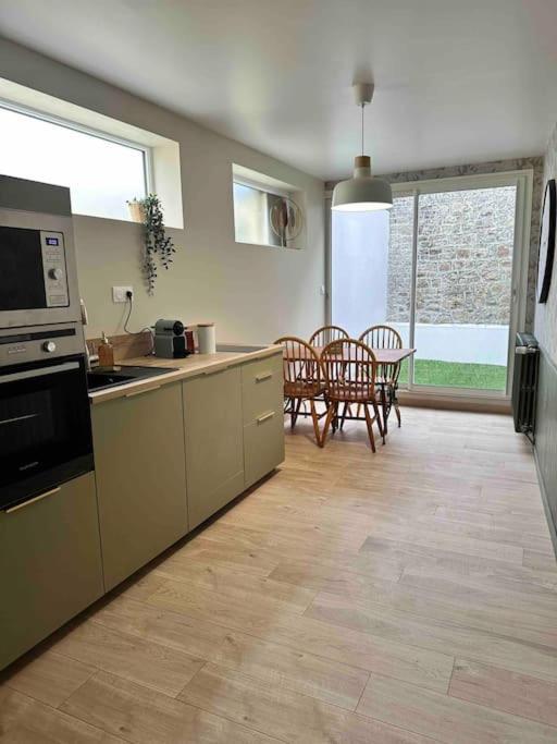 Petite Maison De Ville 阿夫朗什 外观 照片